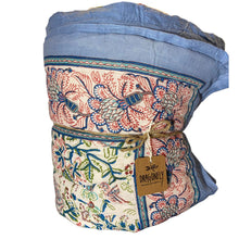 Carica l'immagine nel visualizzatore di Gallery, Trapunta Celestial