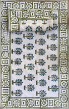 Load image into Gallery viewer, Palms placemats