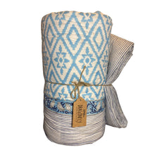 Load image into Gallery viewer, Celest Palm Trees Quilt