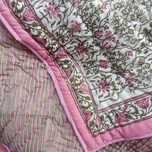 Load image into Gallery viewer, Paradise Birds Quilt