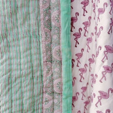 Load image into Gallery viewer, Flamingos quilt