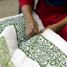 Carica l'immagine nel visualizzatore di Gallery, Trapunta Greenery