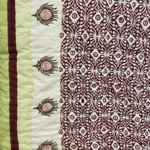 Carica l'immagine nel visualizzatore di Gallery, Trapunta Peacock Feathers