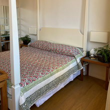 Carica l'immagine nel visualizzatore di Gallery, Trapunta Greenery