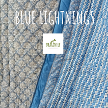 Carica l'immagine nel visualizzatore di Gallery, Trapunta Blue Lightnings