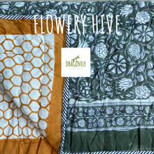 Carica l'immagine nel visualizzatore di Gallery, Trapunta Flowery Hive