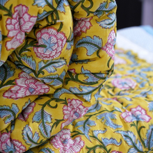 Load image into Gallery viewer, Mellow yellow quilt
