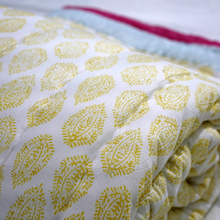 Load image into Gallery viewer, Mellow yellow quilt
