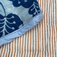 Load image into Gallery viewer, New Bluered quilt
