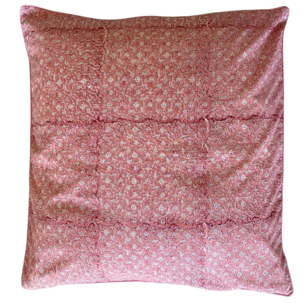 Barbie A decorative cushion cover