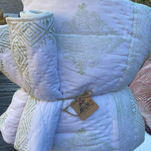 Load image into Gallery viewer, Green Matrix quilt
