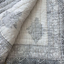 Load image into Gallery viewer, Gray Matrix quilt
