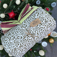 Load image into Gallery viewer, Peacock Feather Quilt
