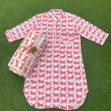 Load image into Gallery viewer, Pinafore pink kittens mom &amp; daughter
