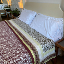 Load image into Gallery viewer, Peacock Feather Quilt

