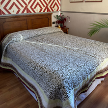 Load image into Gallery viewer, Peacock Feather Quilt
