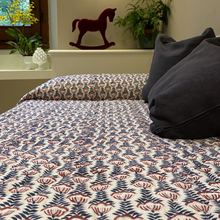 Load image into Gallery viewer, New Redblue quilt
