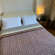 Load image into Gallery viewer, Peacock Feather Quilt
