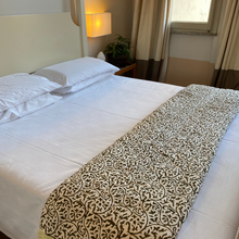 Load image into Gallery viewer, Peacock Feather Quilt
