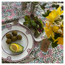 Load image into Gallery viewer, Roxy tablecloth
