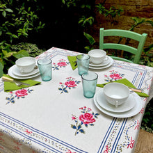 Load image into Gallery viewer, Red Roses tablecloth and placemats
